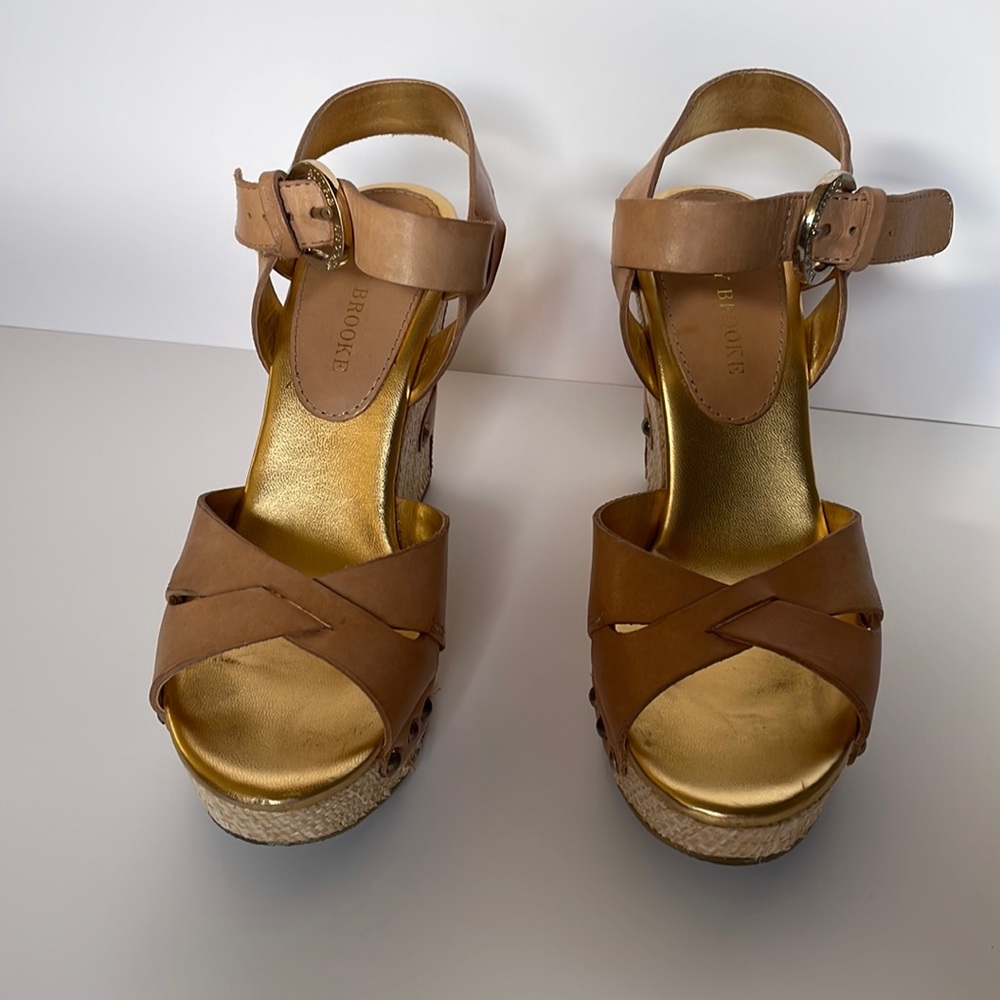 💥SALE💥AUDREY BROOKE Wedge Size 7.5